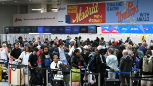 Cyberattack ruled out in UK air traffic glitch as more flights axed