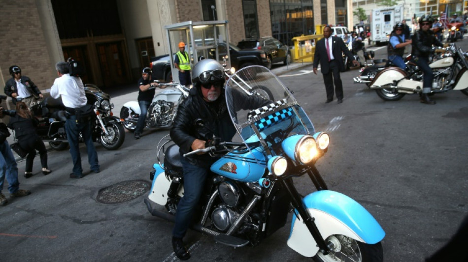 Billy Joel leiloará coleção de motocicletas devido a condição cerebral