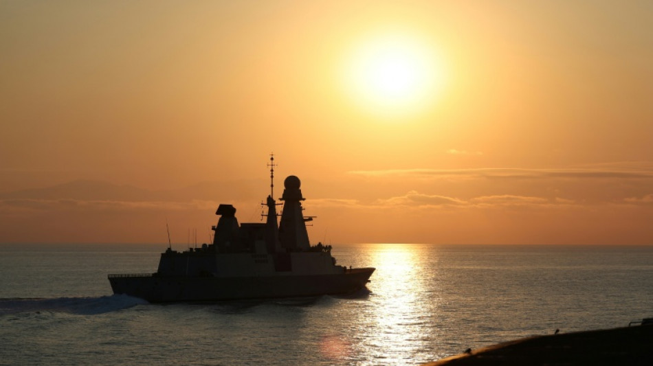 Ravitailler le porte-avions et son escorte, un d&eacute;fi logistique