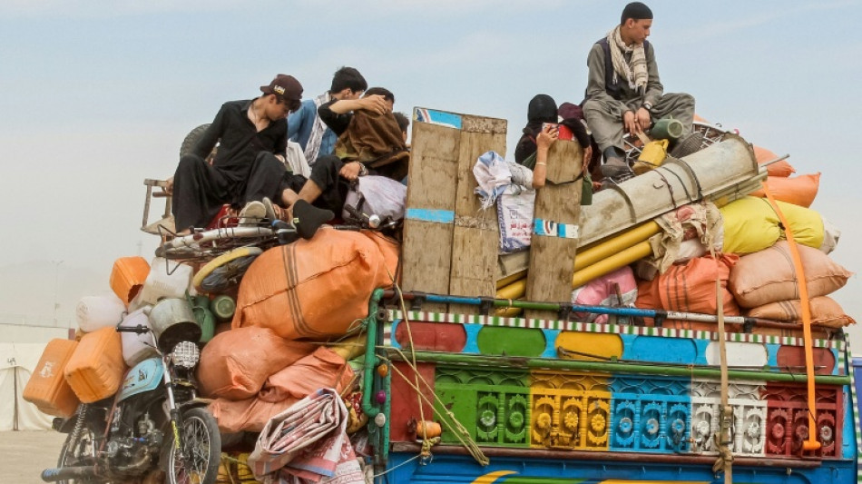 Pakist&aacute;n afirma que m&aacute;s de 100.000 afganos abandonaron el pa&iacute;s en abril por la campa&ntilde;a de expulsiones