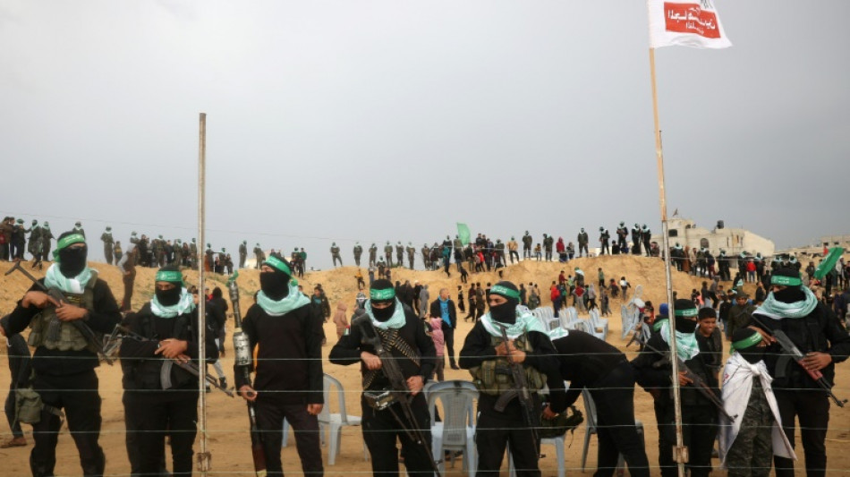 Remise des enfants Bibas &agrave; Isra&euml;l: le Hamas remet quatre cercueils au CICR