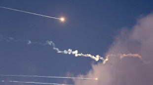 Israel alerta que 'Teer&atilde; arder&aacute;' se o Ir&atilde; continuar disparando m&iacute;sseis
