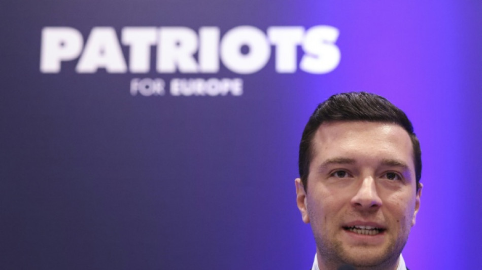 El l&iacute;der ultraderechista franc&eacute;s ve Espa&ntilde;a como la "entrada de la sumersi&oacute;n migratoria en Europa"