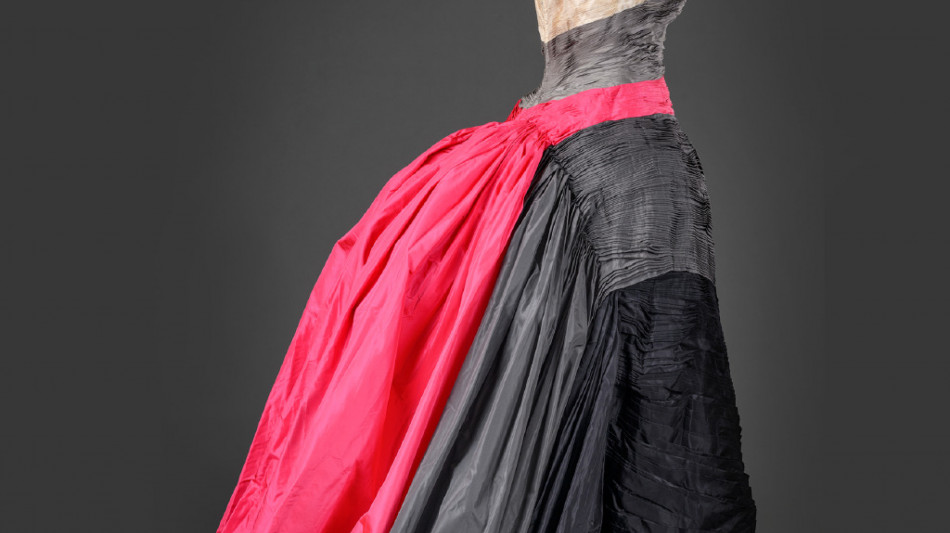 La moda prima della Sala Bianca, mostra a Firenze