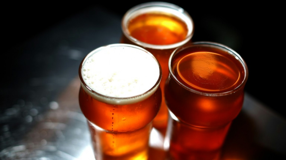 Brauereikonzern AB InBev schw&auml;chelt in China und erzielt dennoch Jahresgewinn