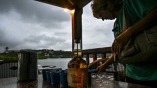 "&iexcl;Al rey!": en Antigua y Barbuda, los leales a Carlos III elevan su copa