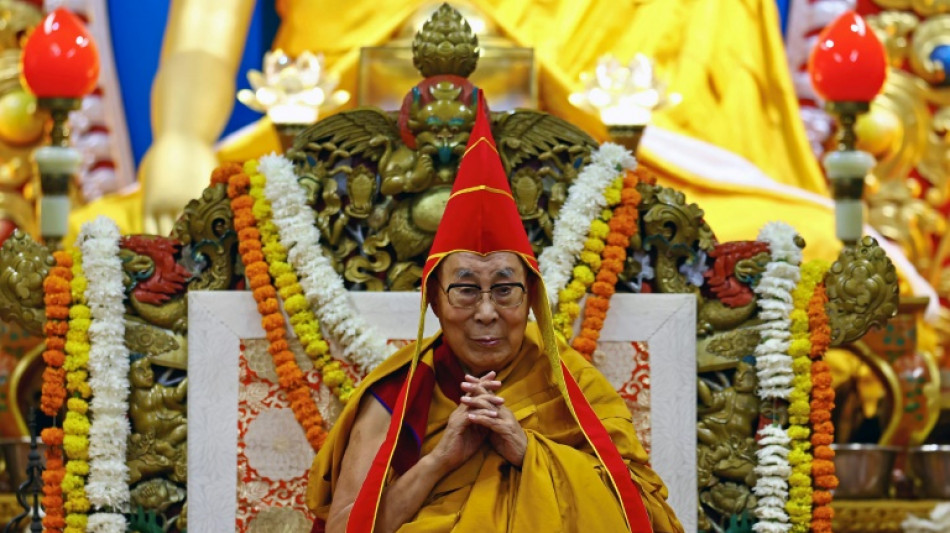 Gabinete nega reuni&atilde;o do Dalai Lama com Epstein