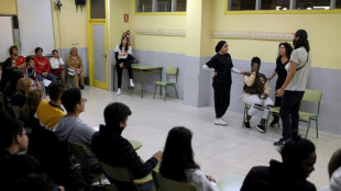 Un teatro interactivo en Espa&ntilde;a sensibiliza a los j&oacute;venes sobre la violencia machista