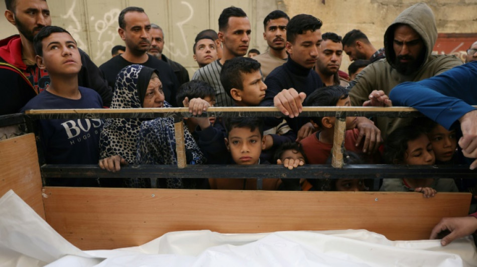 Ataqus israelenses contra campos de deslocados em Gaza deixam quase 40 mortos