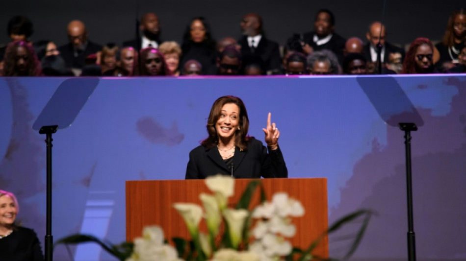 Kamala Harris garante indica&ccedil;&atilde;o do Partido Democrata &agrave;s presidenciais dos EUA