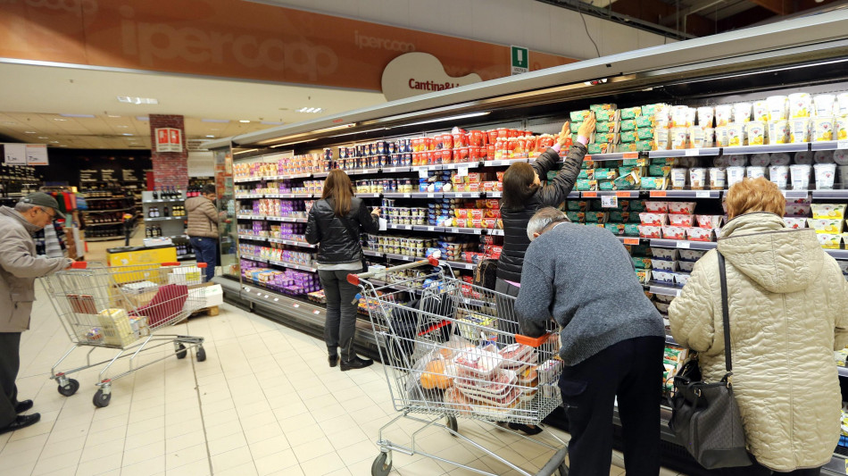 ++ Istat, boom prezzi alimentari, dal 2021 impennata del 25% ++