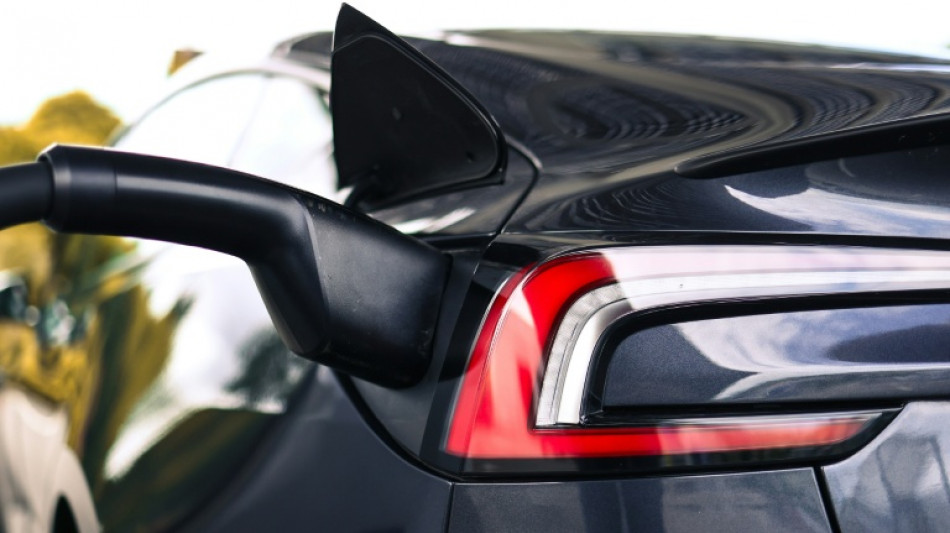 Bornes de recharge de voitures: Que Choisir Ensemble d&eacute;nonce une "opacit&eacute; tarifaire"