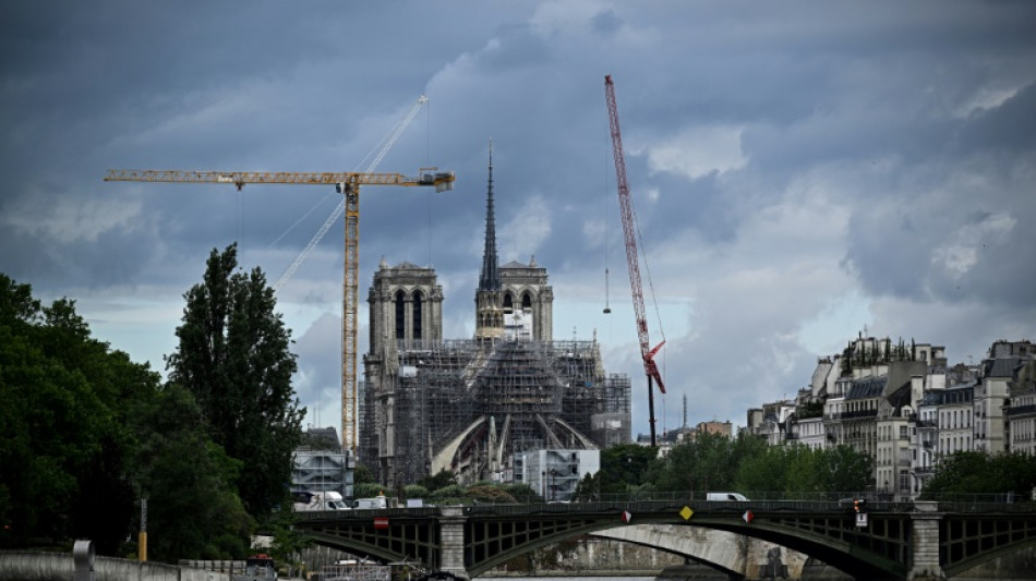 Instala&ccedil;&atilde;o de vitrais contempor&acirc;neos na Notre-Dame de Paris recebe parecer desfavor&aacute;vel