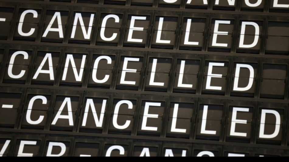 Longer flight delays without compensation? EU plan divides 