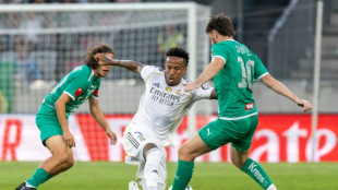 El Real Madrid golea 4-0 al Tirol en su &uacute;nico amistoso de pretemporada