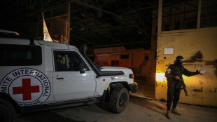 Hamas, rispettiamo accordo ma servono attrezzature