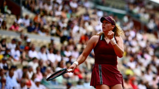 Russian teen Andreeva eases into French Open last 16, to meet Kasatkina