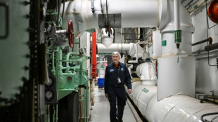 As world heats up, UN cools itself the cool way: with water