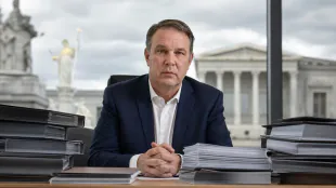 Babler-Entwurf zur Zustellf&ouml;rderung st&ouml;&szlig;t auf breite Kritik