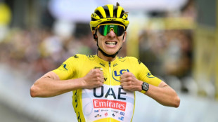 Tour de France: Pogacar creuse l'&eacute;cart en l'emportant au Pla d'Adet