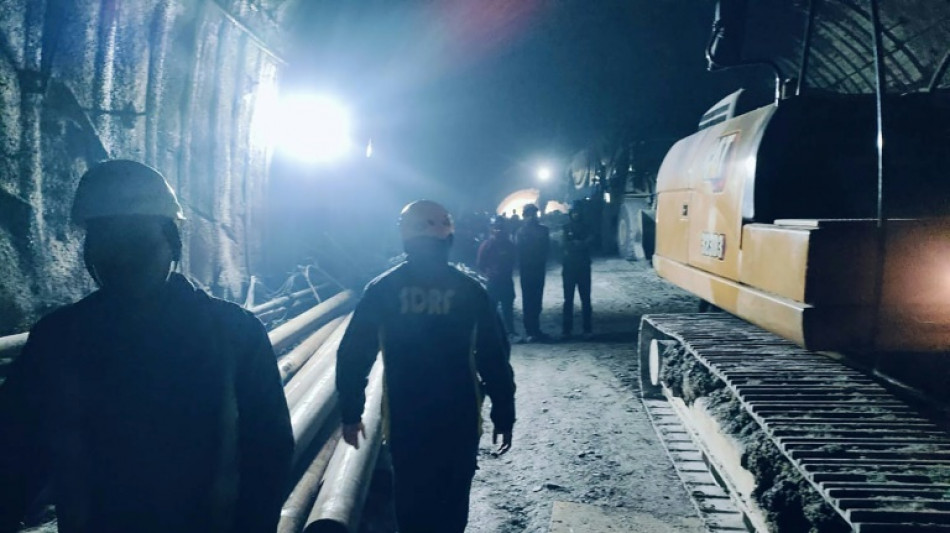 Rescatistas necesitar&aacute;n 2 d&iacute;as m&aacute;s para evacuar a obreros de un t&uacute;nel en India