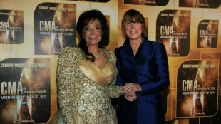 Loretta Lynn, la cantautora pionera de la m&uacute;sica country, muere a los 90 a&ntilde;os en EEUU