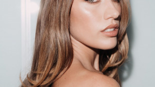 Venezia: Clara si esibir&agrave; all'apertura della Mostra del Cinema