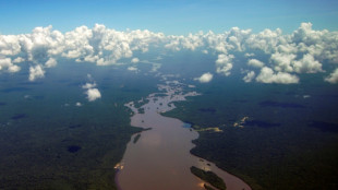 Guiana anuncia novas descobertas de petr&oacute;leo em &aacute;guas reclamadas pela Venezuela