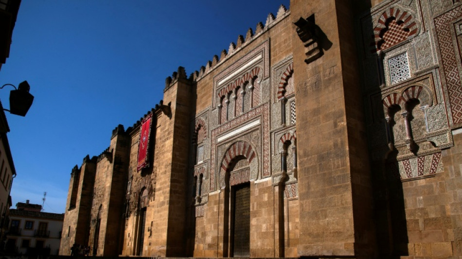 Mesquita-catedral de Córdoba, na Espanha, reabre após incêndio