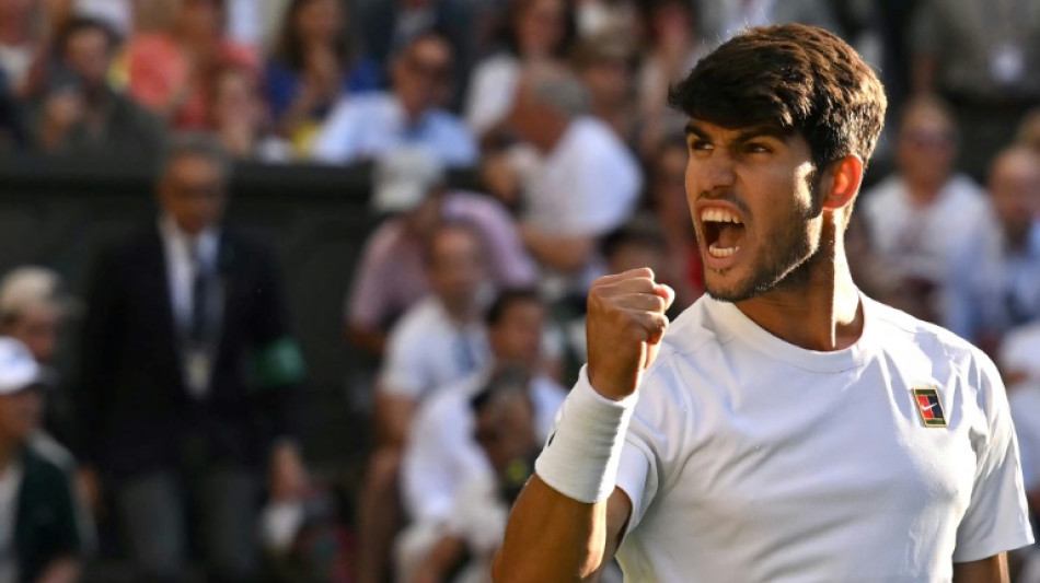 Alcaraz, Sabalenka take contrasting routes into Wimbledon semis