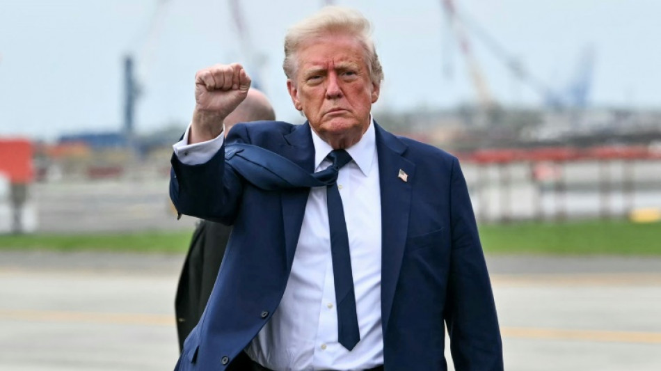 Trump destaca 100 dias de governo 'divertidos', mas enfrenta queda nas pesquisas