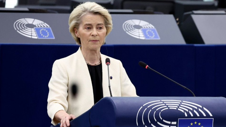 Chefe da Comissão Europeia afirma que moção de censura foi retirada do 'manual dos extremistas'