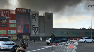 Ukraine: le bilan s'alourdit apr&egrave;s la frappe russe sur un hypermarch&eacute; de Kharkiv