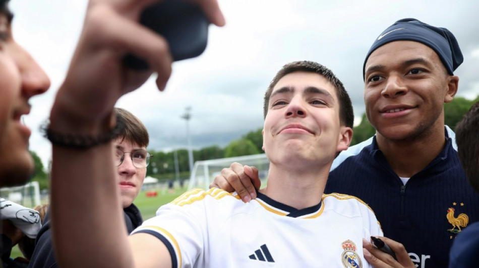 Foot: le Real Madrid attend Mbapp&eacute; pour continuer la f&ecirc;te