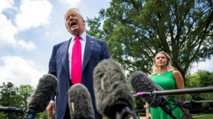 Trump diz que informa&ccedil;&otilde;es 'cr&iacute;veis' sobre Epstein deveriam ser divulgadas