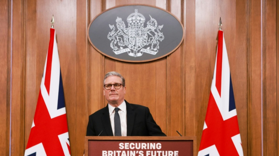 Starmer promete "recuperar el control" de las fronteras brit&aacute;nicas en su plan para reducir la inmigraci&oacute;n
