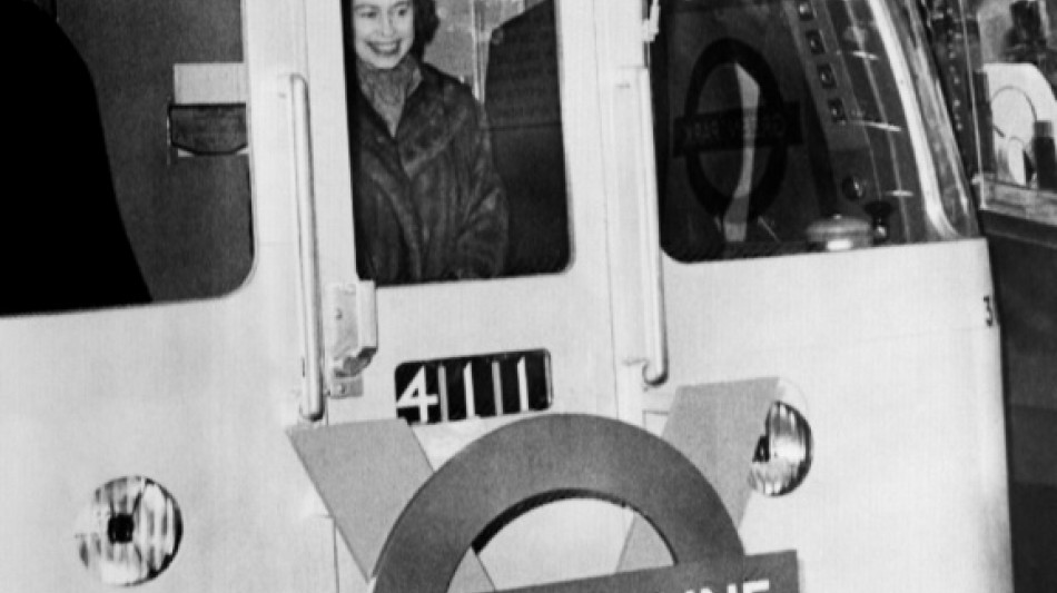 Cuando Isabel II comparti&oacute; furtivamente la vida con sus s&uacute;bditos