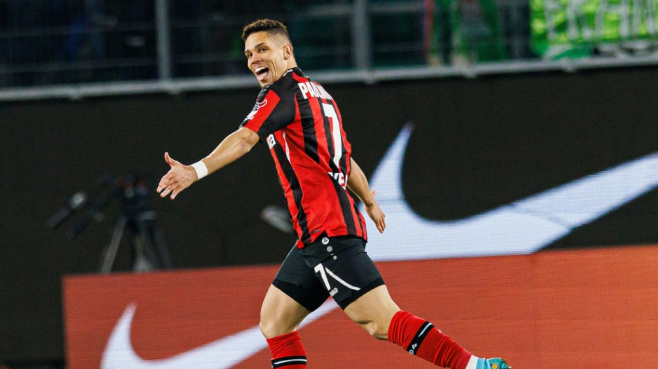 Doppelpacker Paulinho rettet Bayer sp&auml;t: Wichtiger Sieg im Kampf um die Champions-League in Wolfsburg