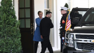 Trump expulsa Zelensky da Casa Branca ap&oacute;s bate-boca