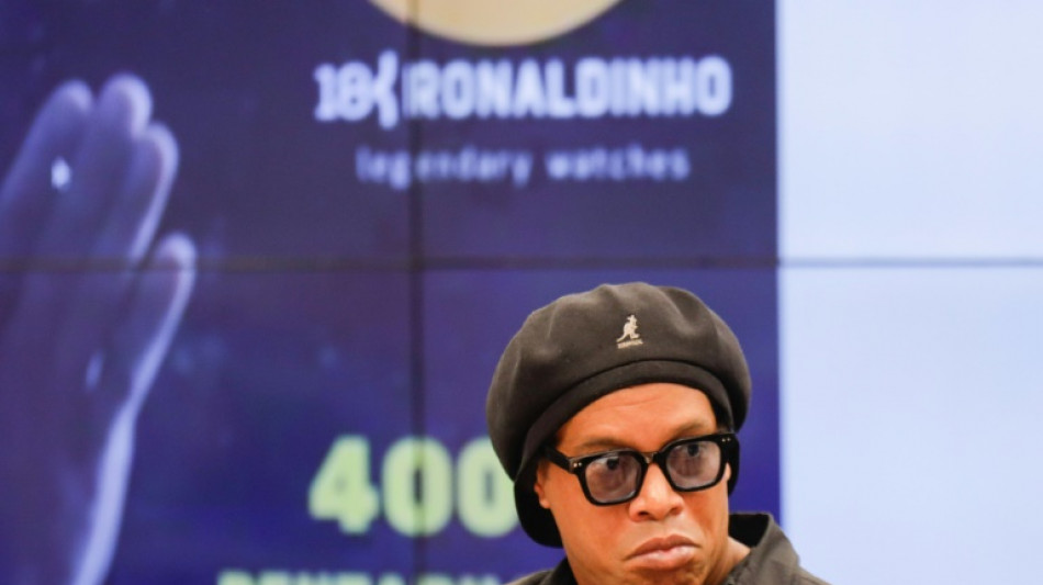 Ronaldinho dep&otilde;e &agrave; CPI e nega envolvimento com esquema de pir&acirc;mide