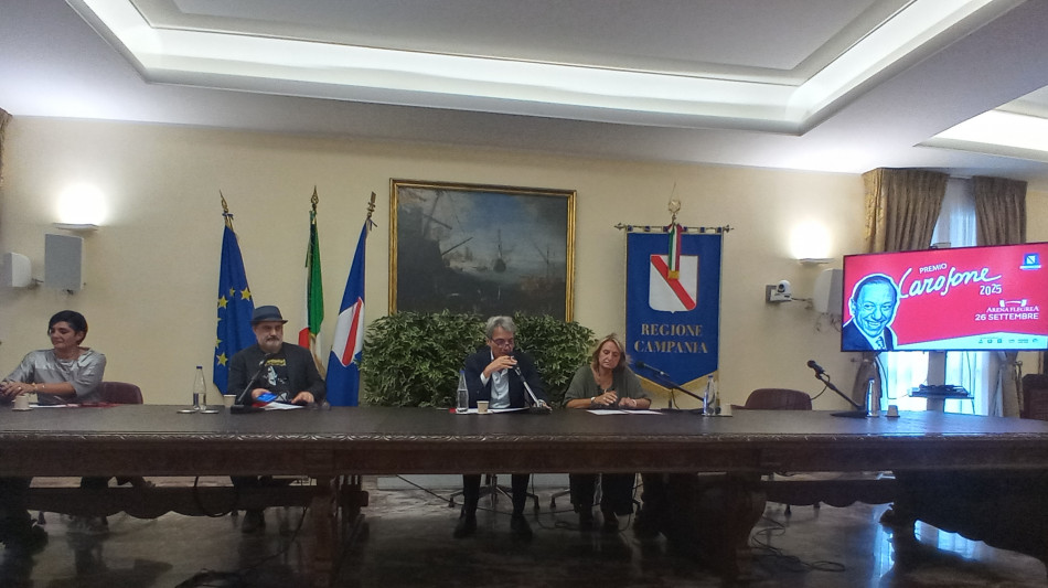 Premio Carosone, l'omaggio ad uno dei pi&ugrave; grandi artisti