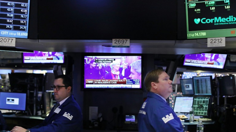 Wall Street ouvre dans le rouge apr&egrave;s No&euml;l