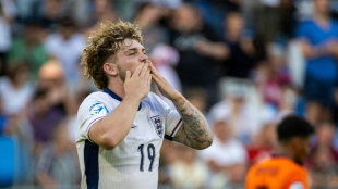 Elliott double fires England into Under-21 Euros final