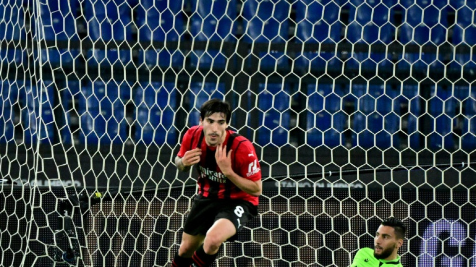 Italie: Naples pi&eacute;g&eacute;, le scudetto se jouera entre Milanais