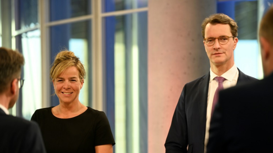 CDU und Gr&uuml;ne in Nordrhein-Westfalen unterzeichnen Koalitionsvertrag