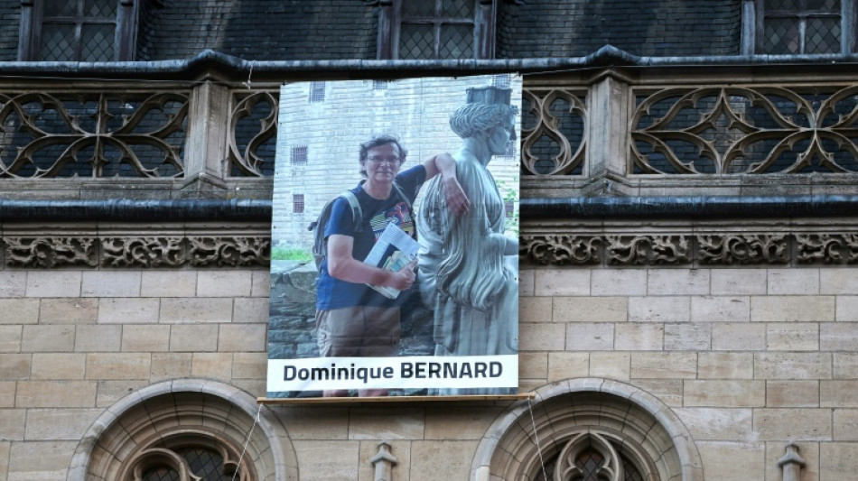 Un an apr&egrave;s l'attentat, Arras rend hommage &agrave; Dominique Bernard par les arts