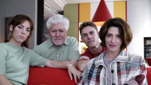 Al via le riprese del nuovo film di Almodovar, 'Amarga Navidad'
