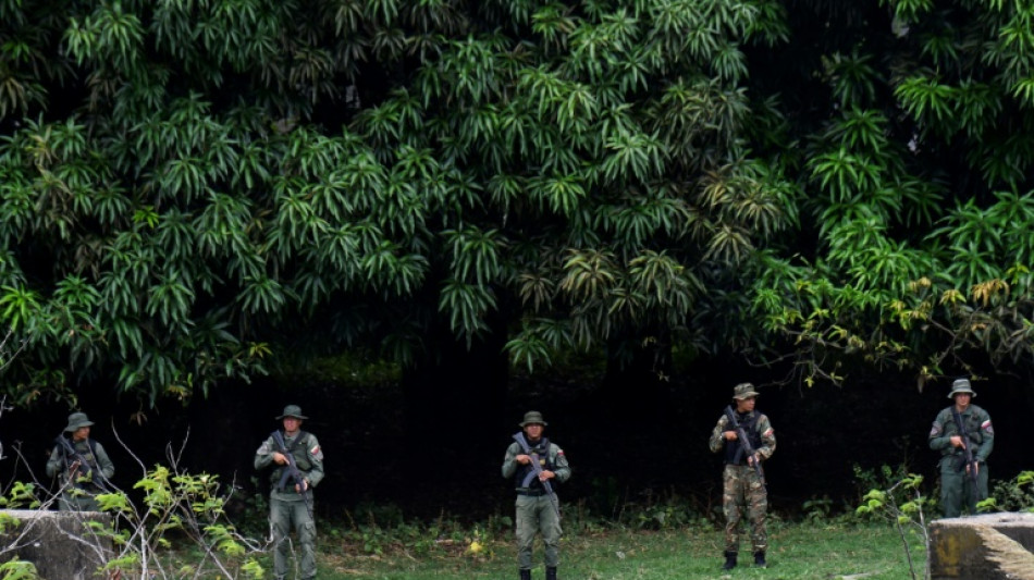 Venezuela refor&ccedil;a presen&ccedil;a militar na fronteira terrestre diante de avan&ccedil;os dos EUA