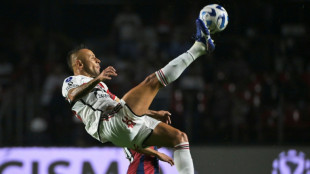 Rafinha anuncia aposentadoria aos 39 anos