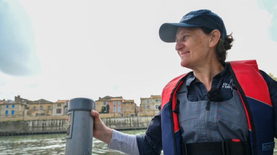 Sur le Rh&ocirc;ne, &agrave; la recherche de microplastiques qui se fondent dans le vivant